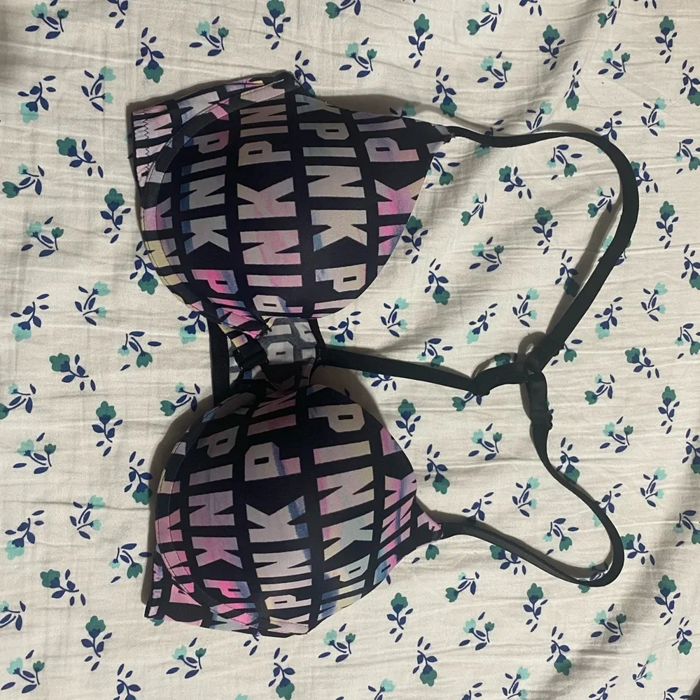 VS bra. - Picture 1 of 2